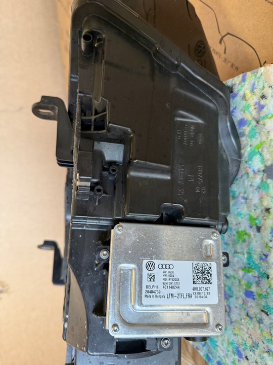 фото №7, Audi a8 d4 рестайлинг лампа лампы matrix левая правая оригинал комплект 4h0941033 usa