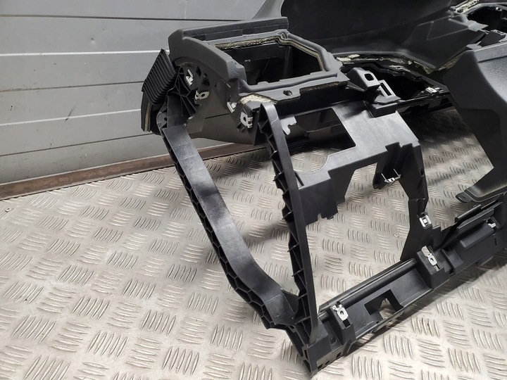 фото №14, Volkswagen atlas 3cn857181a з спереди панели распределительные, консоль