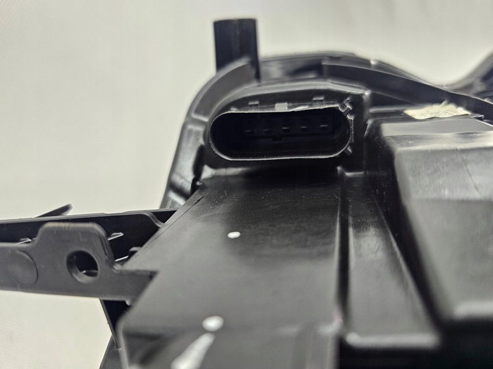 фото №11, Volvo s60 ii v60 iii 2017+ лампа перед права повний led mid 32314161 європа