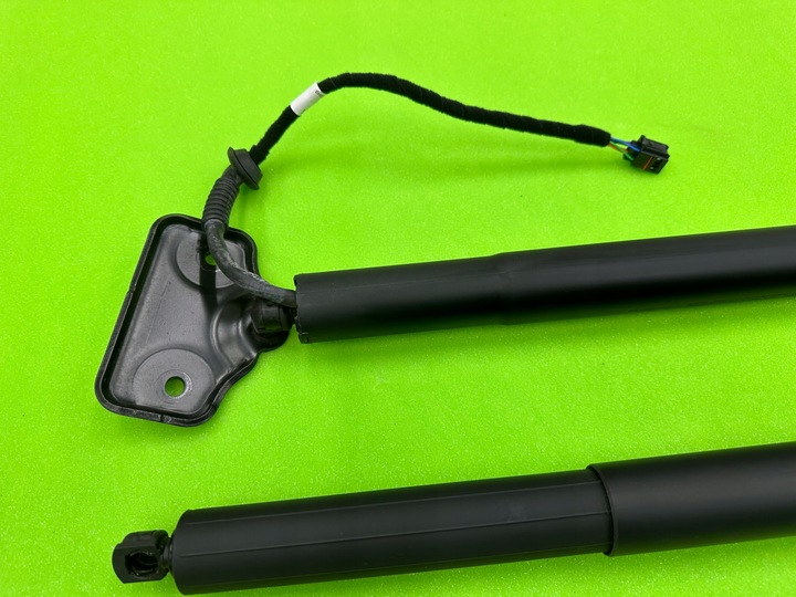 фото №6, Амортизатор крышки багажника audi a7 s7 c8 оригинал идеальный комплект 4k8827851e