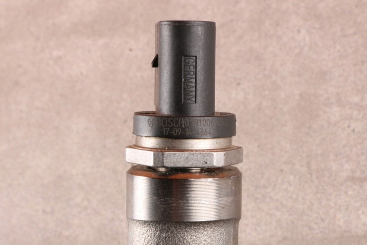фото №10, Bmw g11 g15 g20 g21 g30 g31 x3 g01 x5 g05 3.0d b57 паливна рейка  8571569