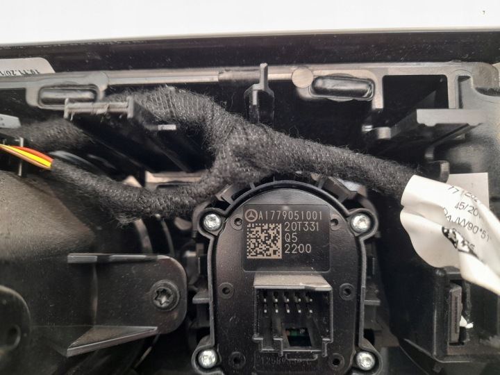 фото №10, Mercedes gla h247 20- решітка повітропровід a2476806202 usa