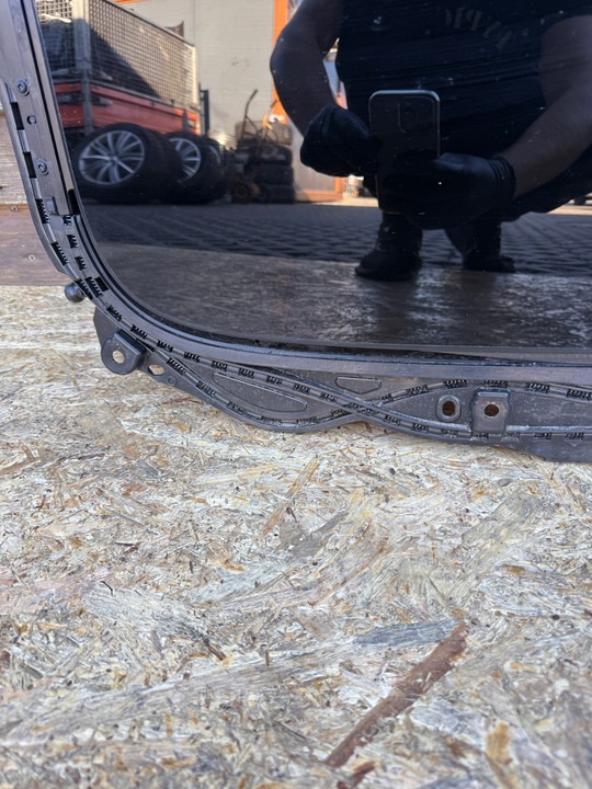 фото №9, Adach панорама потолок audi q3 83a877041 83a