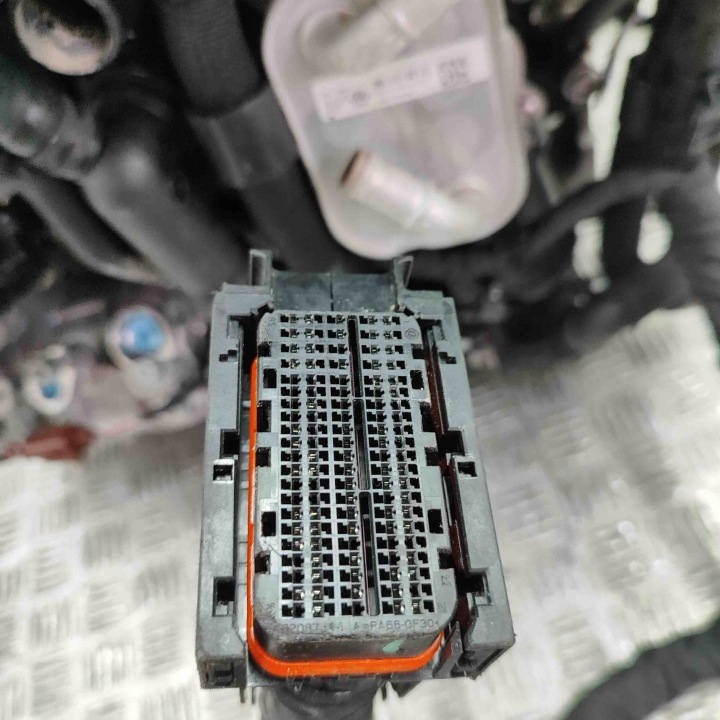 фото №9, Двигатель vw golf viii cd1 dtu 31693390 2.0l 147kw 2021