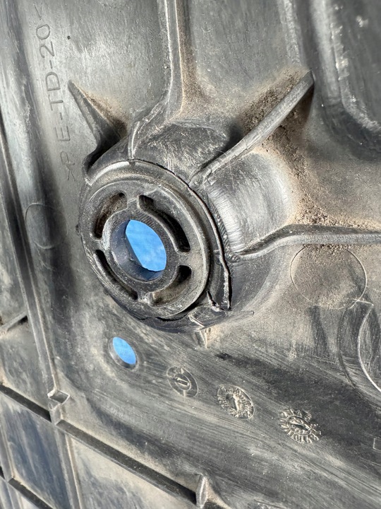 фото №13, Захист нижня ліва renault megane v e-tech 748159614r