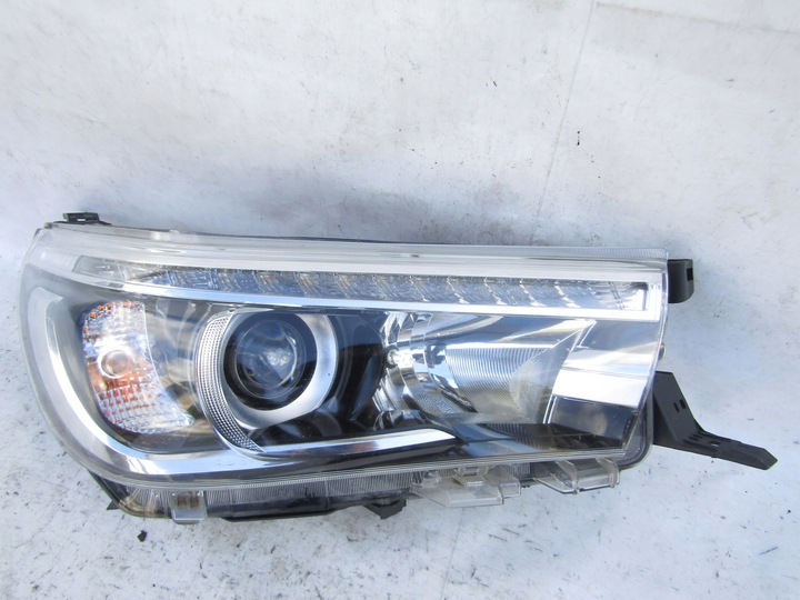 фото №1, Лампа toyota hilux viii 15-20 правий перед led