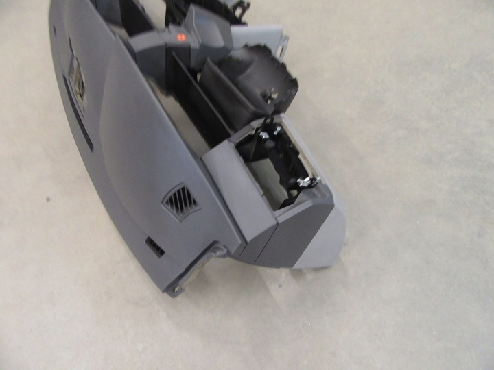 фото №5, Панель раздаточная bmw 5 e60 e61 европа 03-05r. кружки серый