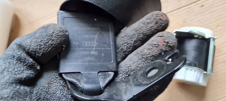 фото №7, Q5 8r pas безпеки середній зад 8r0857807