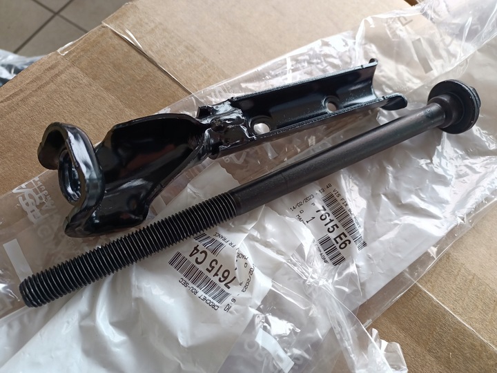 фото №6, Org зажим винт лебёдка do колёса запасного citroen berlingo ii partner 2008-