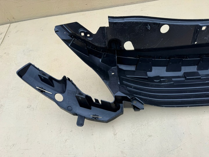 фото №13, Peugeot 2008 1 рестайлинг 16-19 решётка радиатора решётка бампера перед усилитель 1803204x