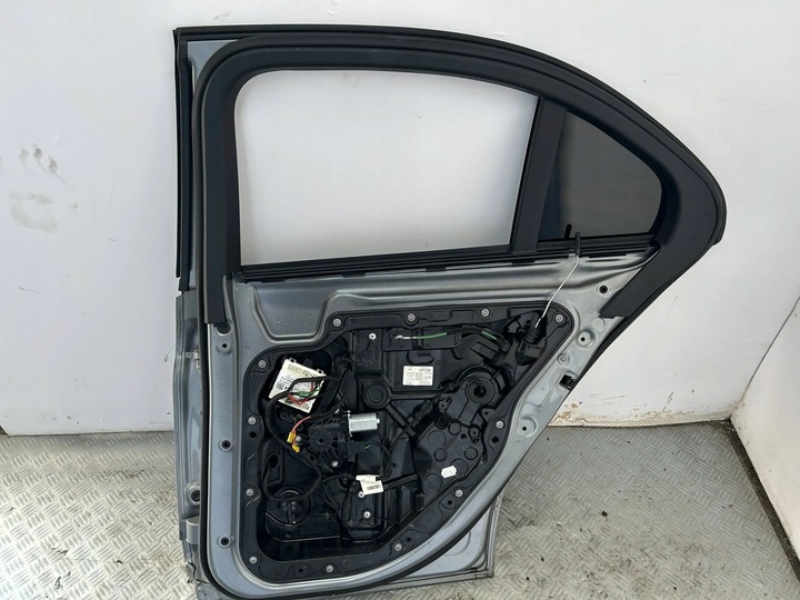 фото №5, Двері праві перед зад комплект mercedes c-klasa w205