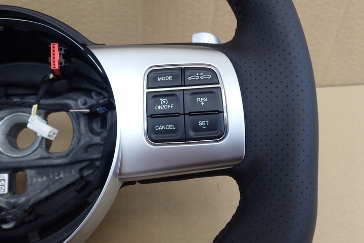 фото №10, Руль мультифункция кожа jeep grand cherokee srt wk2 2012-2013r dodge