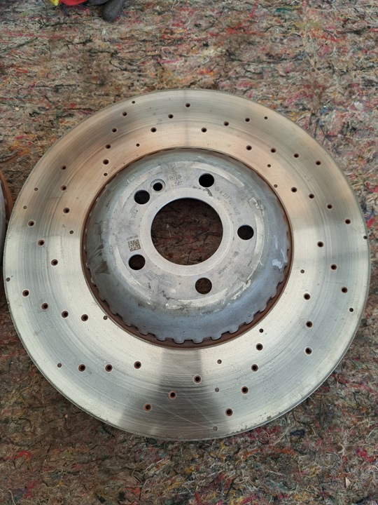 фото №7, Mercedes w254 glc amg зажимы перед тормозные колодки диски