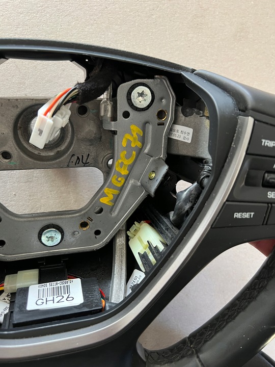 фото №9, Hyundai i20 ii 14- руль кожа многофункциональная