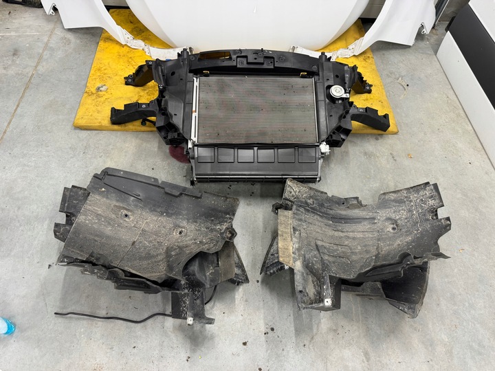 фото №8, Перед комплектний sprinter 907 910 2.2 капот бампер pas лампи pas радіатор