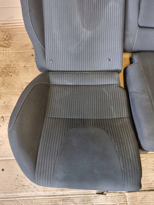 фото №3, Диван зад сиденья комплект ford focus mk3 хэтчбек