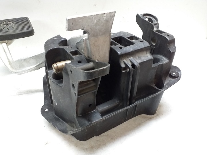 фото №5, Maserati granturismo педаль гальма