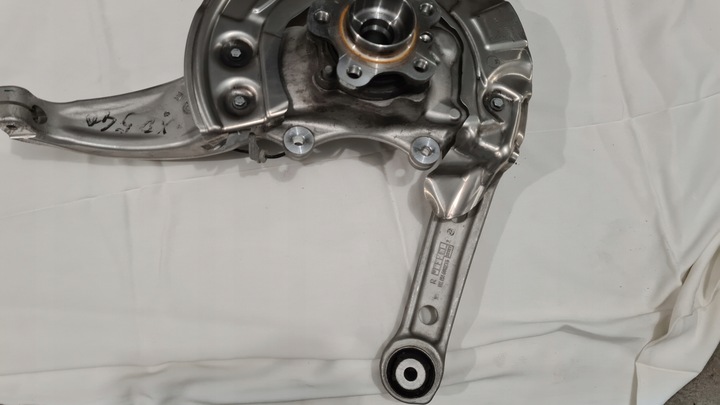 фото №10, Поворотна опора перед bmw 5 g30 g31 xdrive 530d 540d