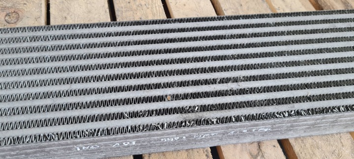 фото №9, A4 b8 рестайлинг радиатор интеркулер 1.8 tfsi 2.0 tdi 8k0145805p a5 8t q5 a6 c7