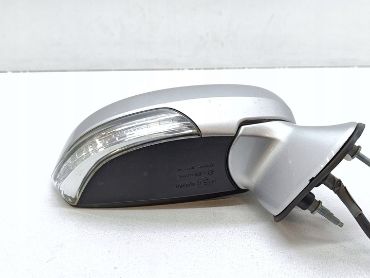 фото №8, Toyota avensis t270 электрические зеркало боковые дверь передних