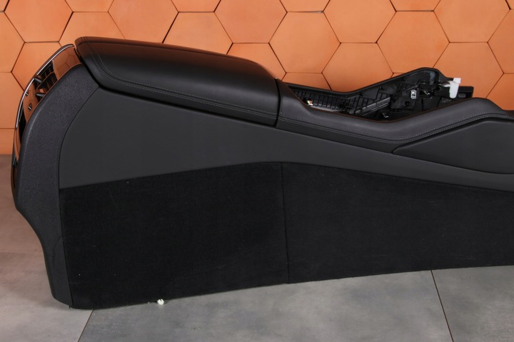 фото №7, Bmw x8 xm g09 туннель средний подлокотник чёрный кожа merino 5a5c613