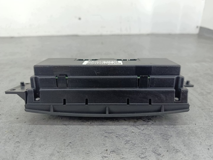 фото №8, Панель повітропровід chrysler pacifica i p05005080aa 12245939 tka112400288