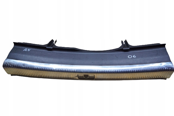 фото №1, Защита ремня порога багажника 8t8864513 a5 sportback