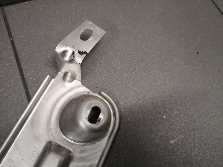 фото №5, Крепление podnóżka audi a6 c5 eu 4b1864775