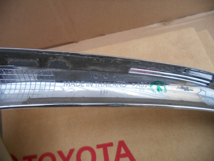 фото №6, Планка хром бампера перед левая правая toyota hilux 15- 52752-42020 slask