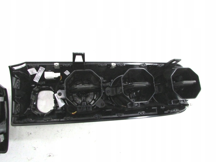 фото №9, Mercedes w177 w247 панель решітка повітропровід європа kpl