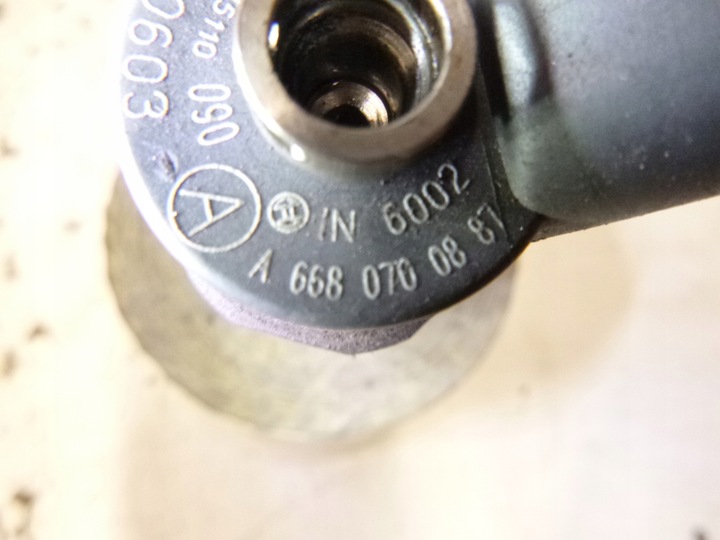 фото №12, Инжектор форсунки mercedes vaneo 414 1.7cdi 2003r. a6680700887