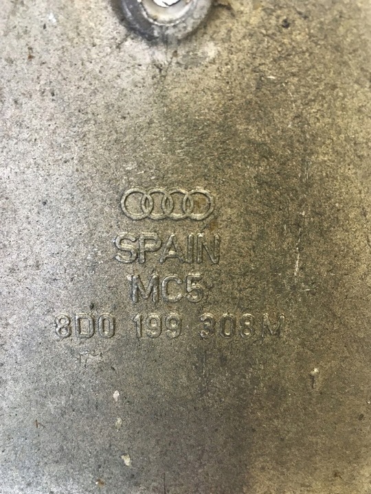 фото №9, Passat b5 audi a4 a6 - лапи двигуна 8d0199308m