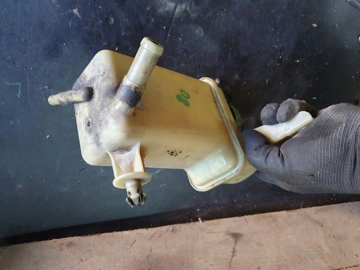 фото №9, Audi 80 b4 avant універсал 1.9 tdi бак бачок підсилювача оригінал