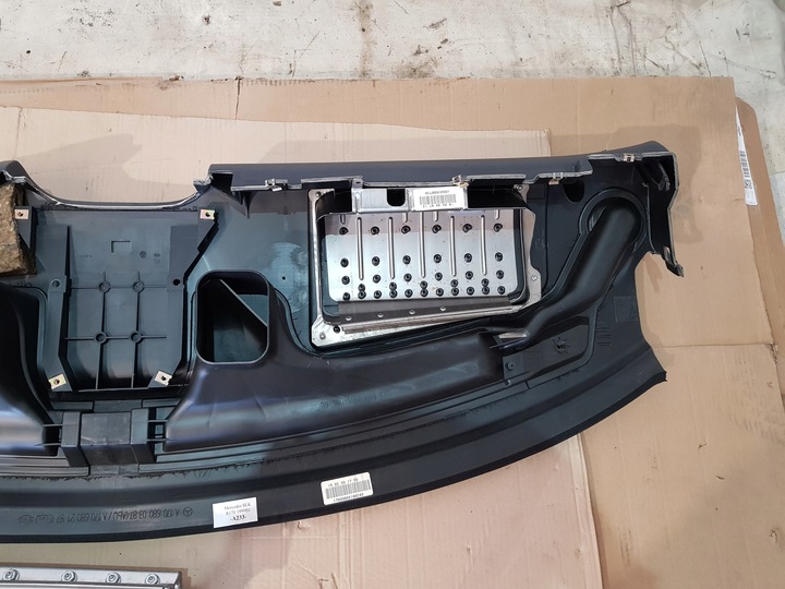 фото №12, Панель роздавальна капот подушка mercedes slk r170 99r