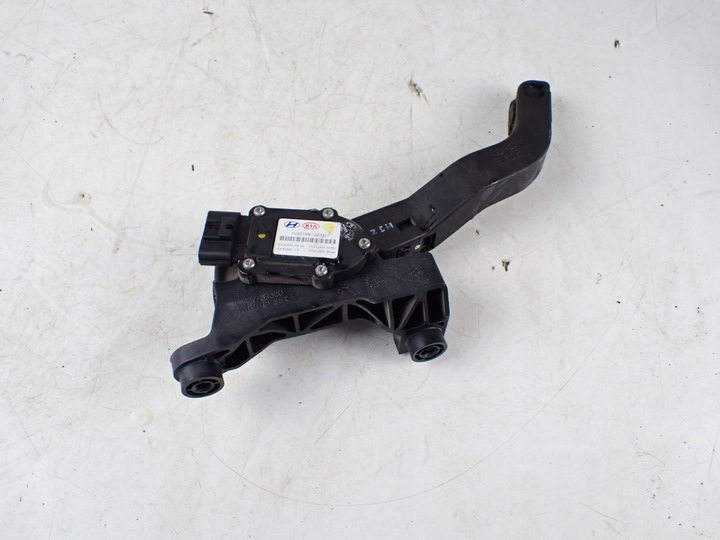 фото №1, Потенциометр газа hyundai i40 1.7 crdi универсал 32727-3r300