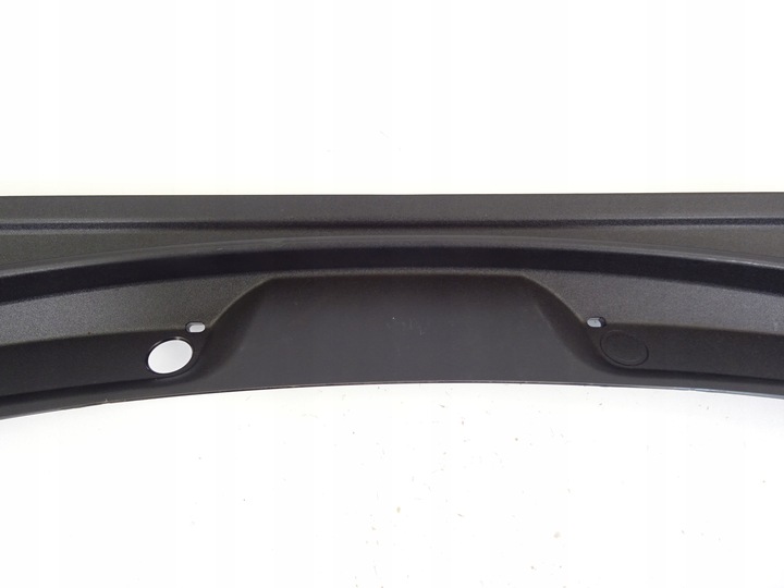 фото №10, Audi q3 83a панель под лобовым стеклом пластиковый 83b819403a