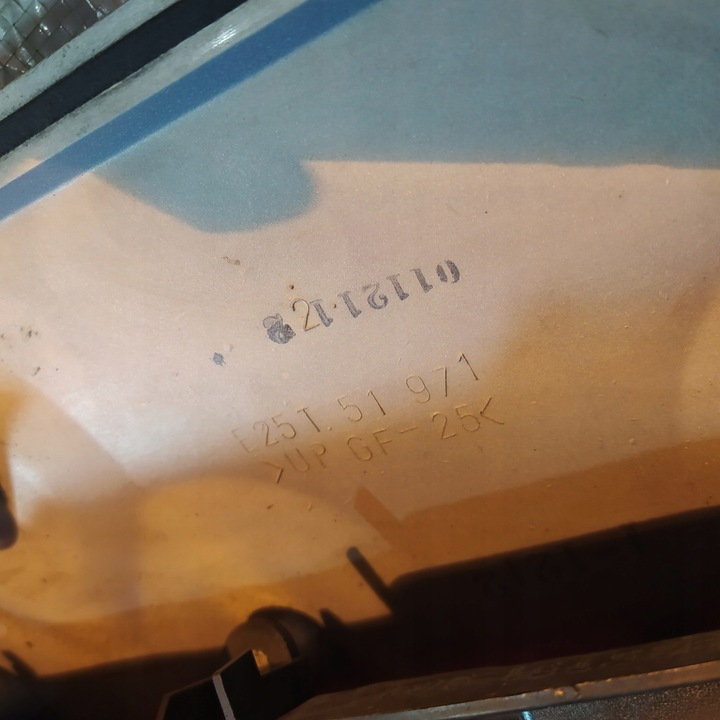 фото №7, Mazda 323f bj лампа накладка спойлер спойлер зад e25t51971