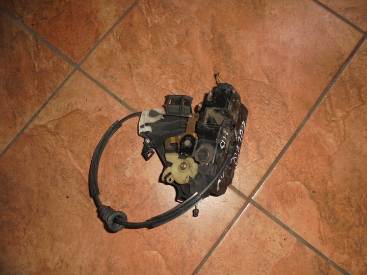 фото №4, Golf iv 1.6b hb замок дверь левый правые перед зад