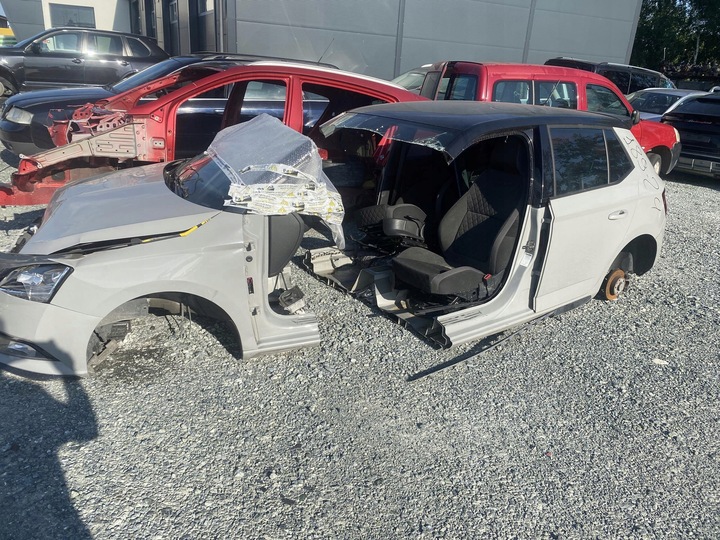 фото №6, Skoda fabia iii зад з крышей четверть ванна