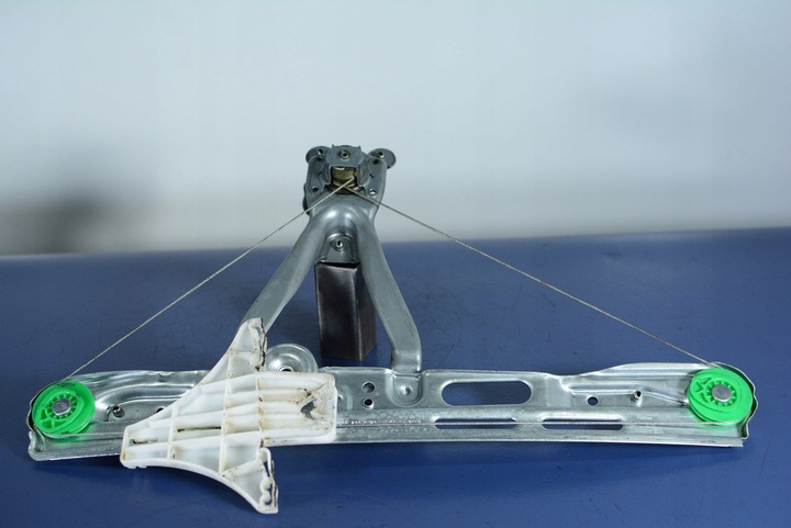 фото №4, Opel vectra c універсал підйомник зад лівий 24451524