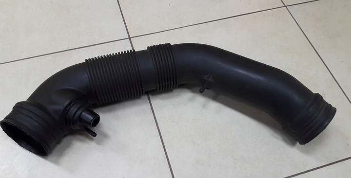 фото №9, Труба фильтра воздуха резиновая накладка audi skoda vw 1k0129684