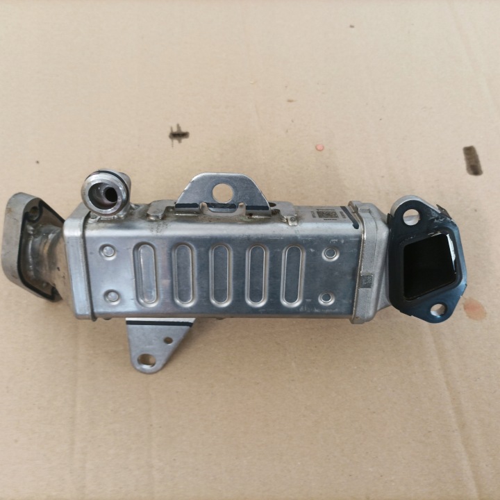 фото №7, Jeep wrangler jl 2.0t радиатор выхлопных газов 05281546aa