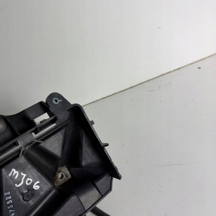 фото №11, Основа кріплення акумулятора polo v 6r fabia ii ibiza 6j oem номер 6r0915331c