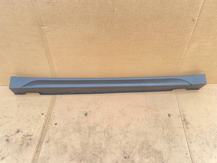 фото №1, Hyundai оригинальный номер 87754-d7000 планка накладка пороговая