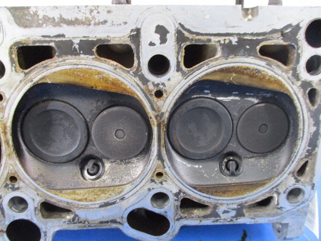 фото №8, Audi 80 b4 passat b4 1.6 8v головка 050103373