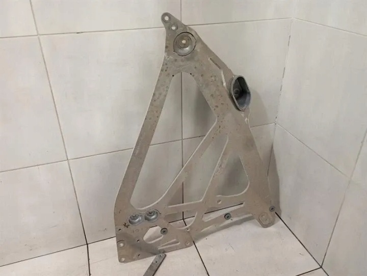 фото №10, Bmw 4 g83 m4 тримач кронштейн 33309504175 carrier rear set -