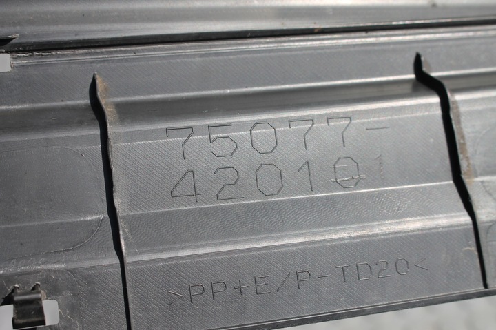 фото №10, Планка накладка двері праві зад задніх toyota rav4 iv 12-15