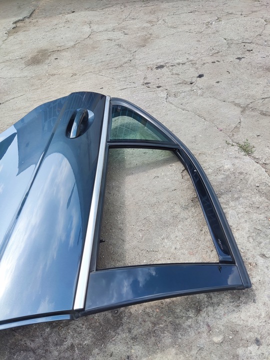 фото №9, Mercedes w204 дверь правые задние зад sedan 755