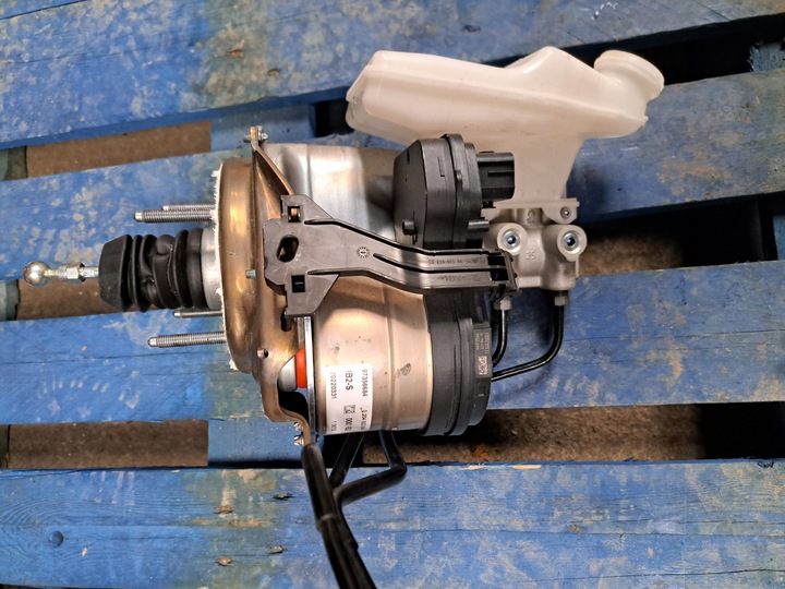 фото №1, Citroen c5 aircross 1,6 гібрид рестайлінг 22' - насос гальмівна 9841952080