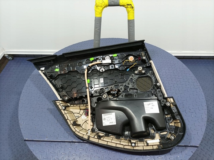 фото №8, Bmw 5 g30 sedan обивка боковина дверь зад задний правые кожа lcfi